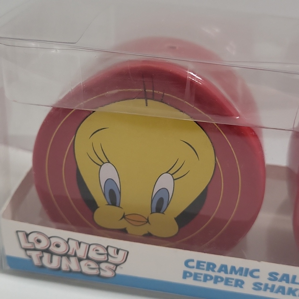 Looney Tunes Red Ceramic Salt & Pepper Shaker Set - Picture 2 of 5
